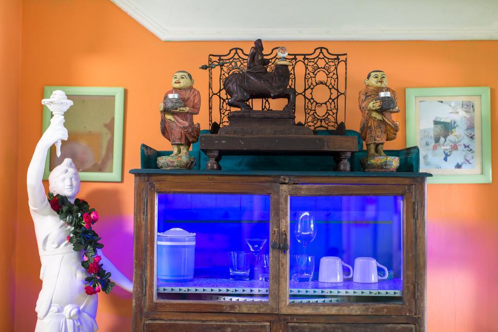 Barefoot Hotel Kalim Beach Front Patong Экстерьер фото