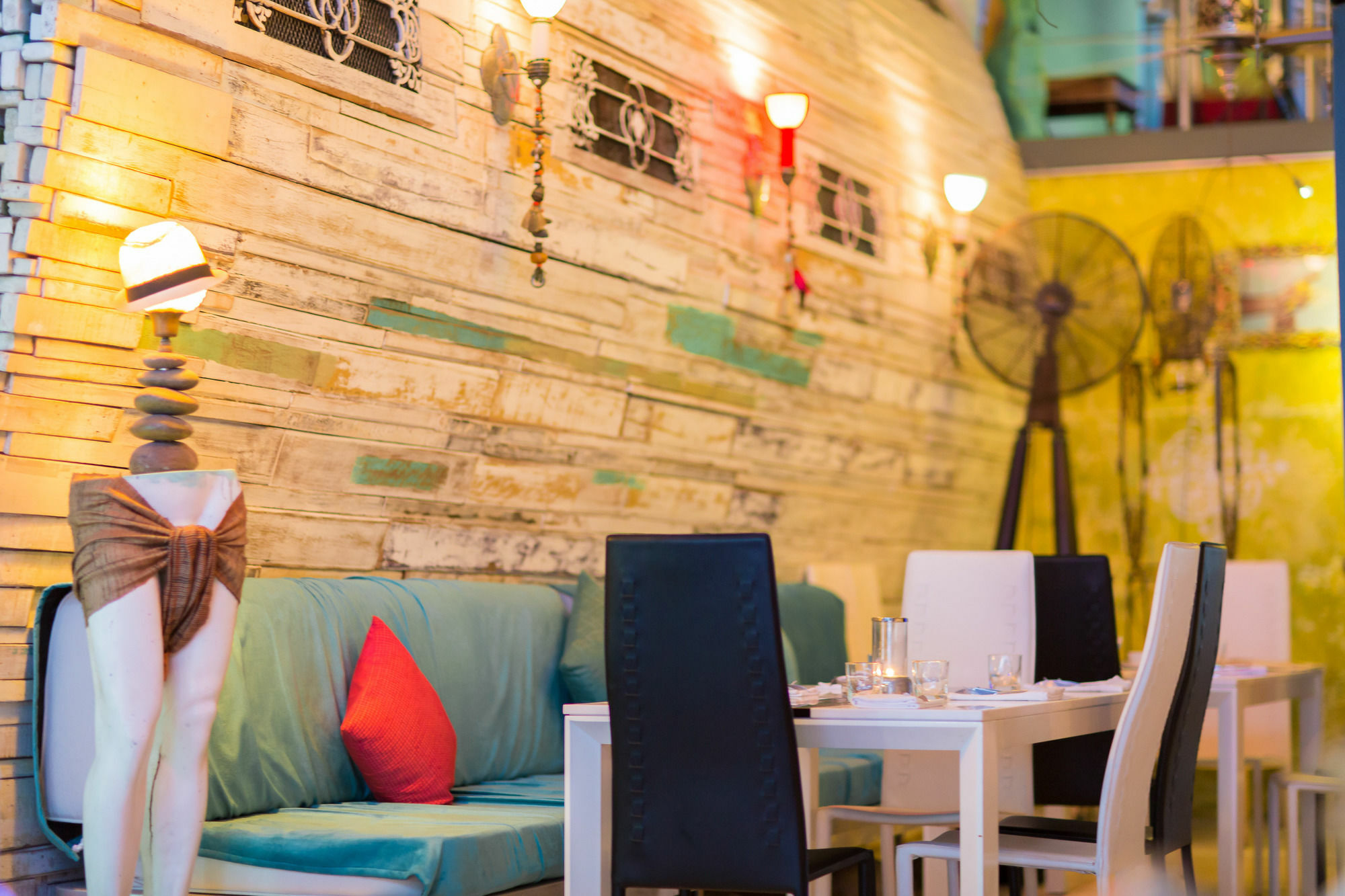 Barefoot Hotel Kalim Beach Front Patong Экстерьер фото